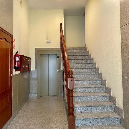 Habitaciones Piso Compartido En Xinzo ホームステイ シンソ・デ・リミア