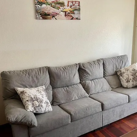 ホームステイ Habitaciones Piso Compartido En Xinzo シンソ・デ・リミア