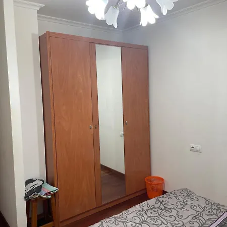 ホームステイ Habitaciones Piso Compartido En Xinzo
