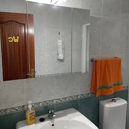 Habitaciones Piso Compartido En Xinzo ホームステイ *